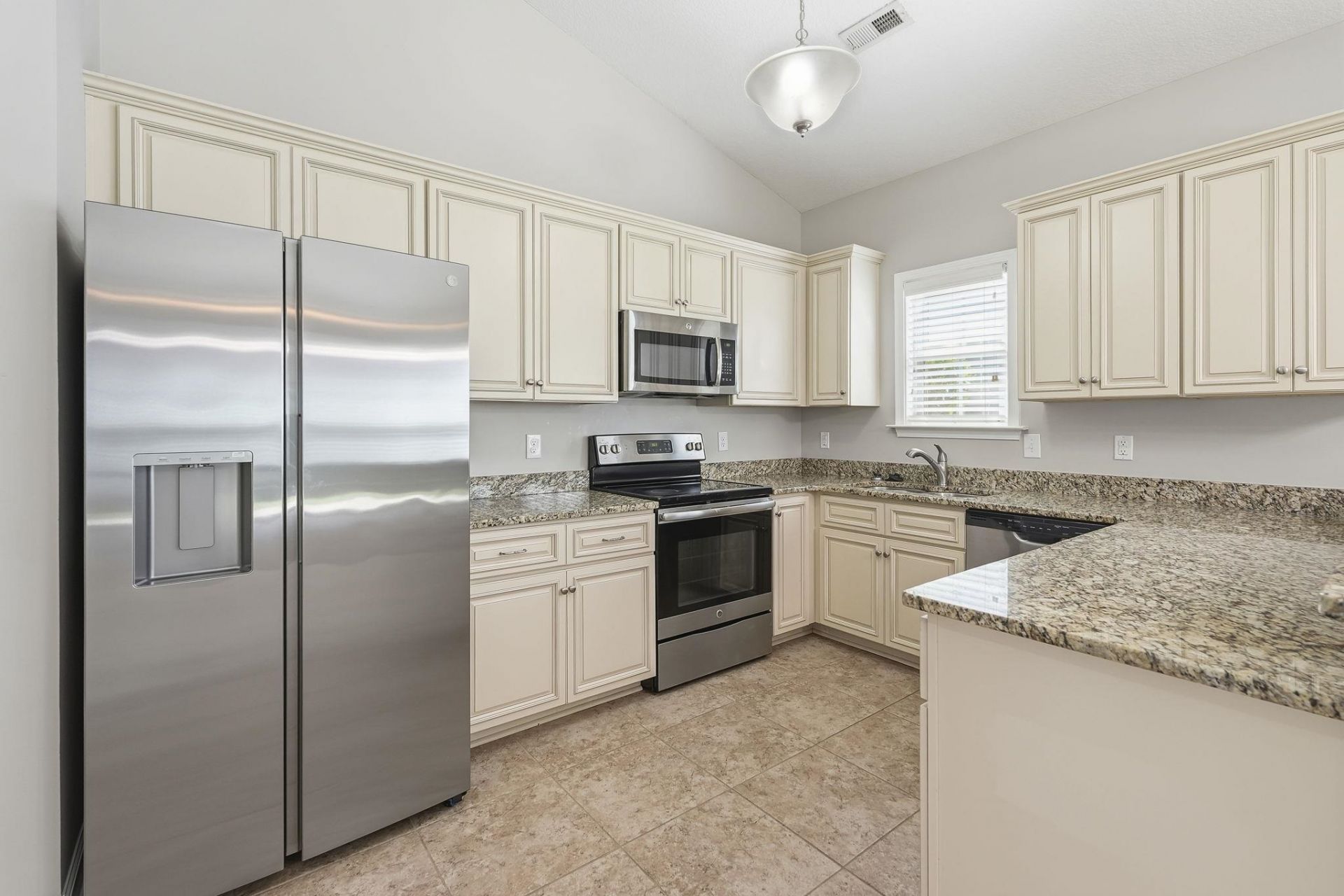 272 Palm Cove Circle  Photo 11