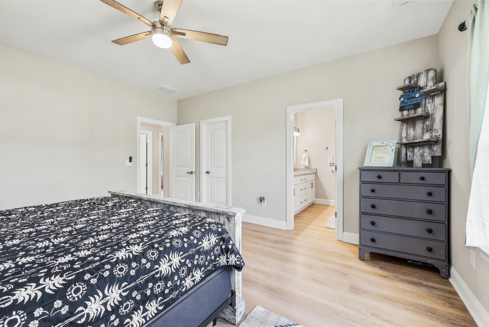 1900 Blue Bird Rd.  Photo 12