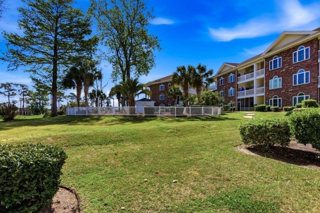 687 Riverwalk Dr.  Photo 21