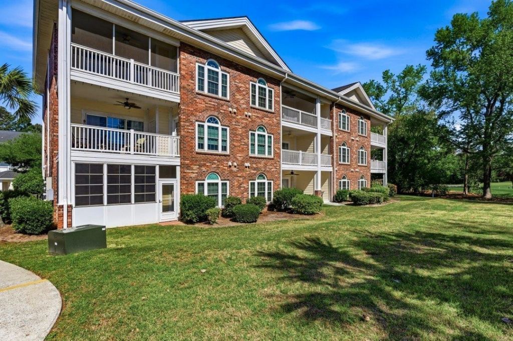 687 Riverwalk Dr.  Photo 32