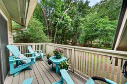 110 Hartland Dr. photo 4