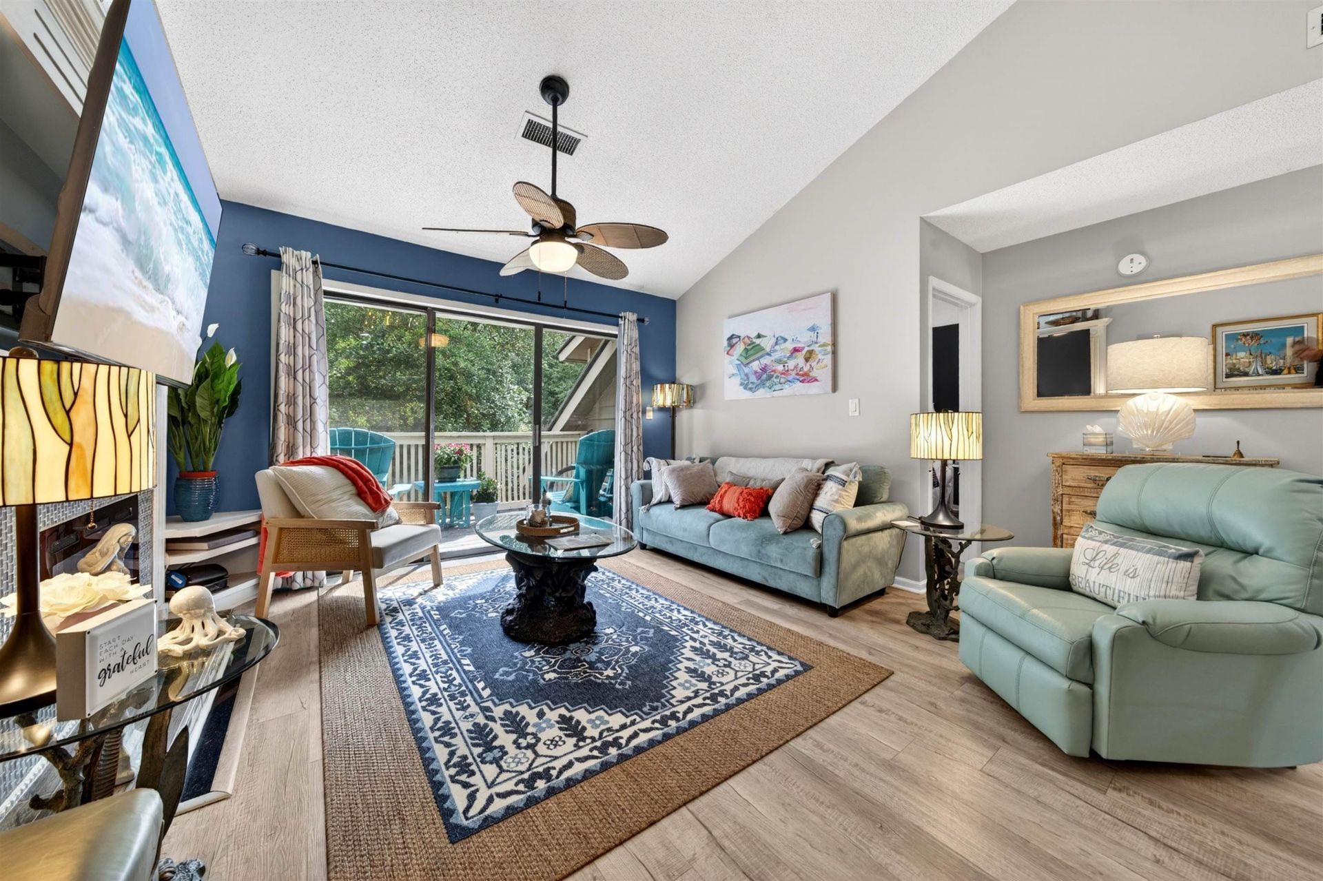 110 Hartland Dr. Photo 4
