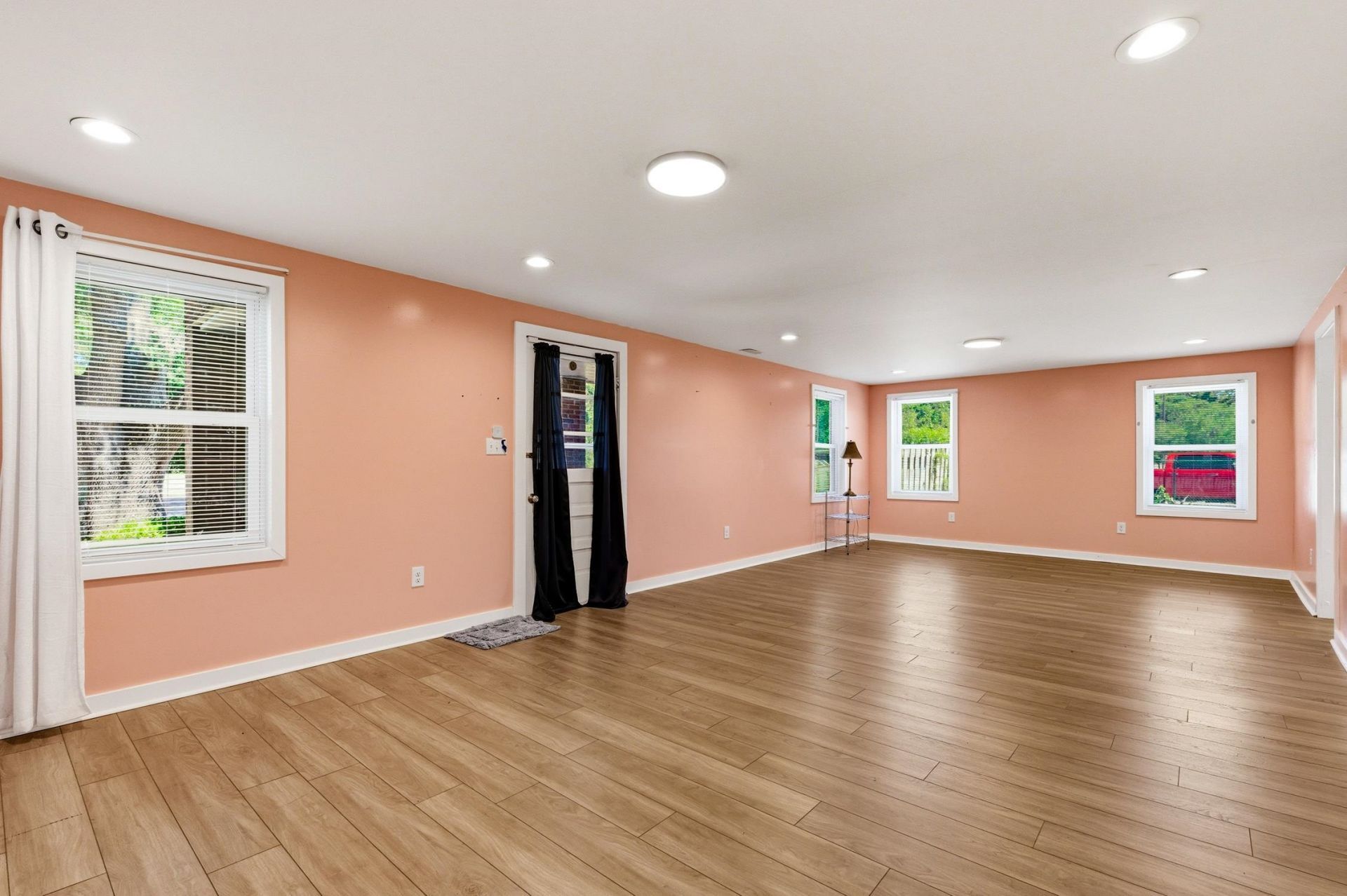 3101 4th Ave.  Photo 4