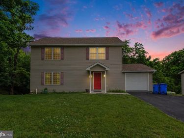 725 LINDENWOOD LANE, HARRISBURG, PA 17113