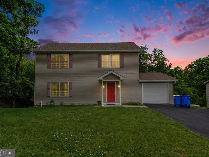 725 Lindenwood Lane, Harrisburg, PA 17113 Main Photo
