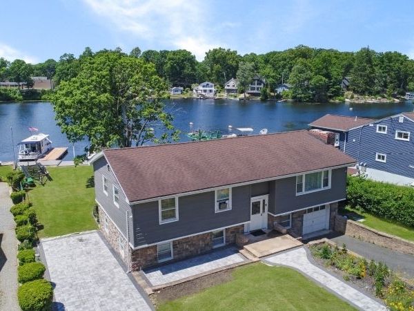 109 Mount Arlington Blvd, Roxbury, NJ 07850