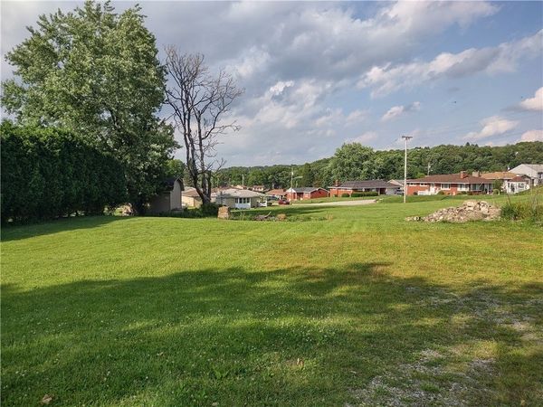 000 Ohio Ave, Jeannette, PA 15644