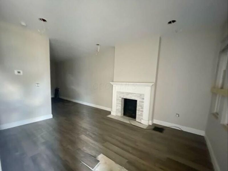 818 E Whittier Street, Columbus, OH 43206 Photo 3