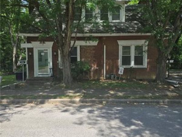 910 N 2nd Street , Belleville, IL 62226