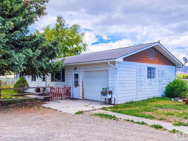 700 Dean Avenue, ARCO, ID 83213