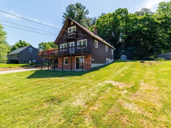 33 Lakeview Ave, Dudley, MA 01571