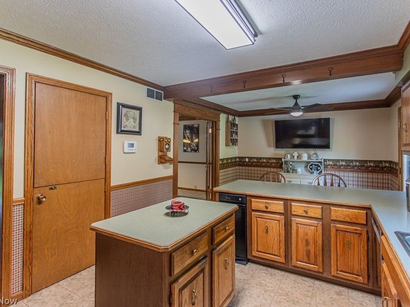 220 Fox Run, Cortland, OH 44410 Photo 15