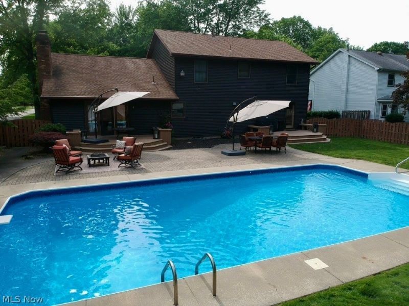 220 Fox Run, Cortland, OH 44410 Photo 7