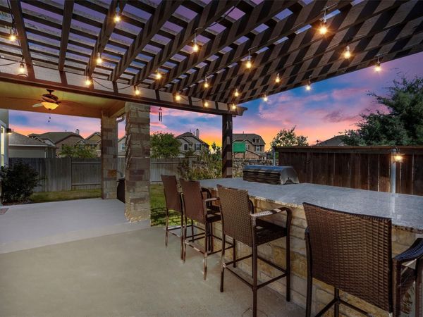 100 Speckle Park DR, Hutto, TX 78634