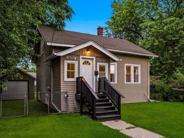 15021 Perry Avenue , South Holland, IL 60473