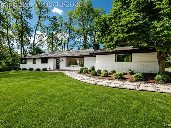 2129 Long Lake Shore Drive, West Bloomfield Twp, MI 48323