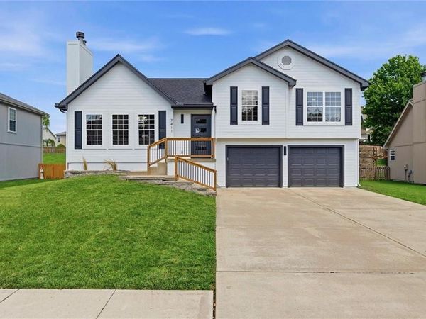 7411 N Mckinley Avenue, Kansas City, MO 64158