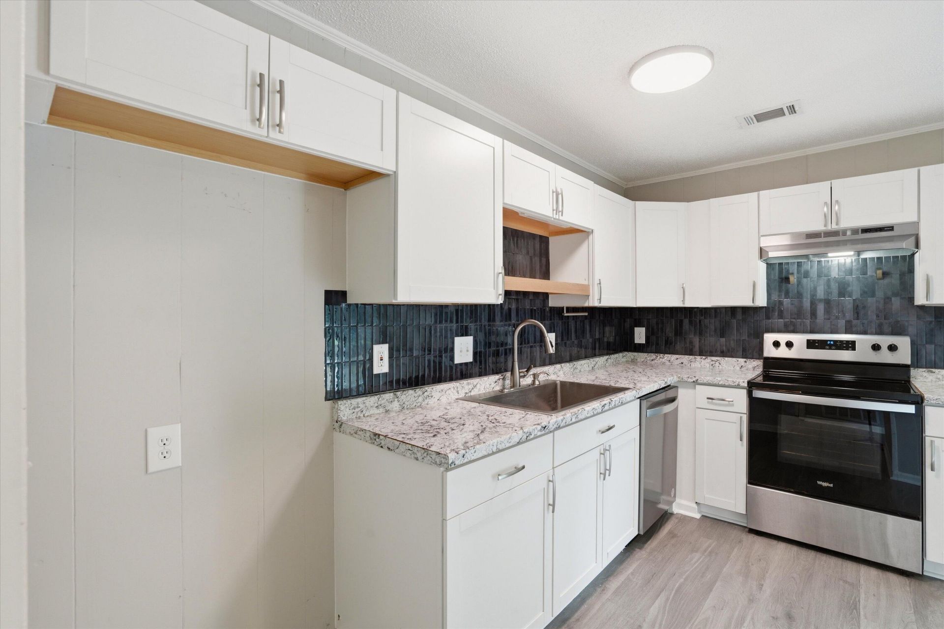 4466 Mixedwood Drive Photo 13