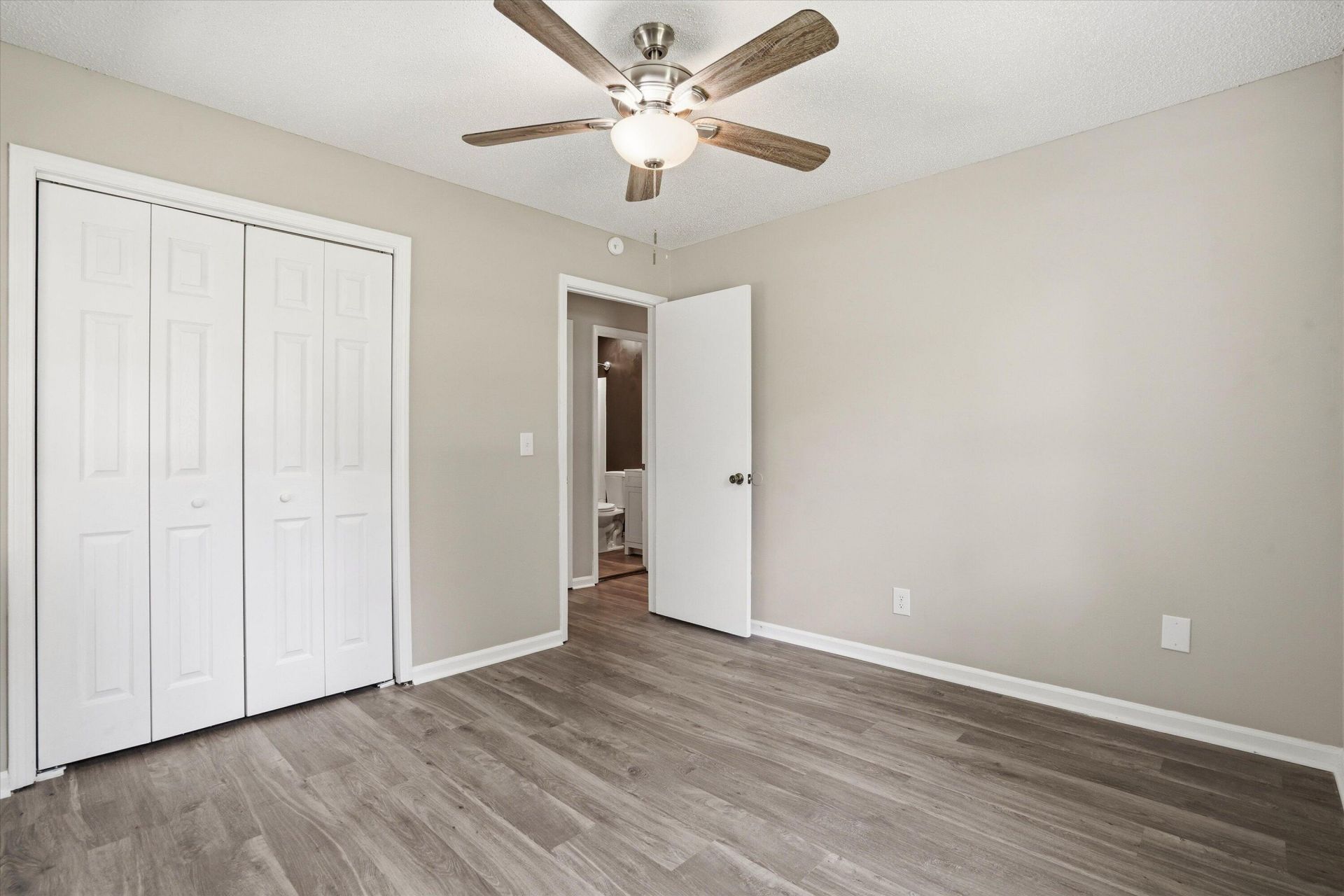 4466 Mixedwood Drive Photo 17