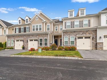 203 TROTTERS COURT, Unit 4, NEWTOWN SQUARE, PA 19073