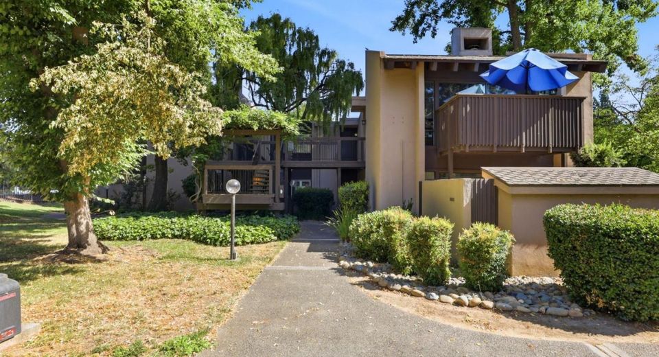 2201 Woodside Ln #1, Unit 1, Sacramento, CA 95825 Photo