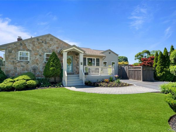 36 Lumur Drive , Sayville, NY 11782