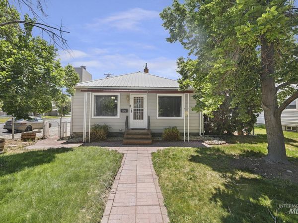 1692 Kimes St, Twin Falls, ID 83301