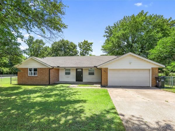 485 S Maple Street, Oologah, OK 74053