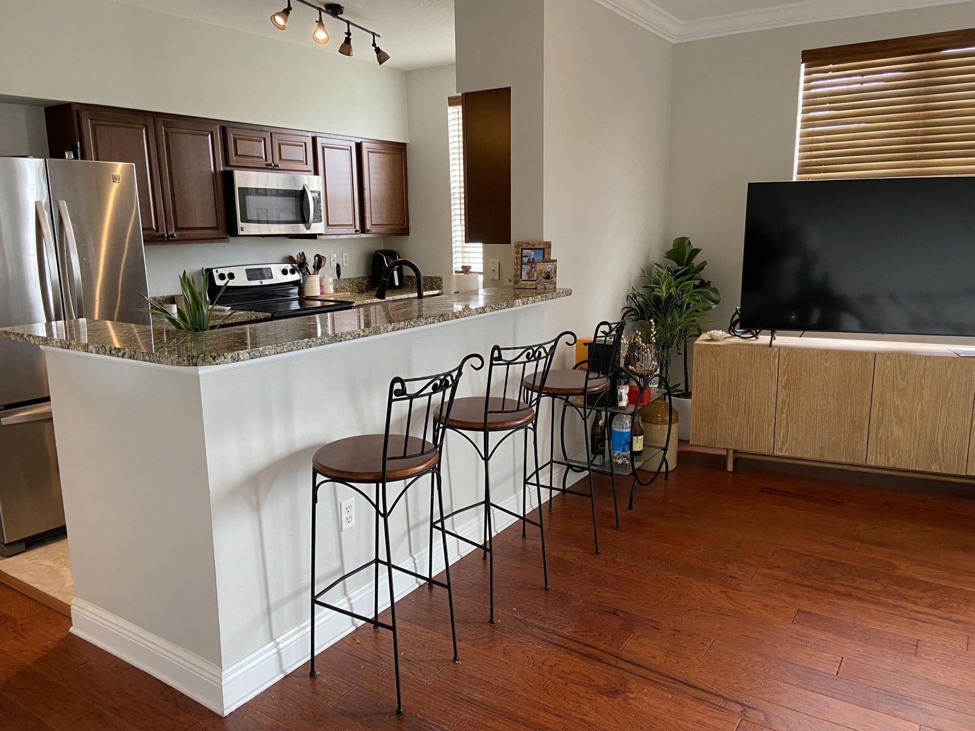 616 Clearwater Park Road, Unit 512, West Palm Beach, FL 33401 Photo