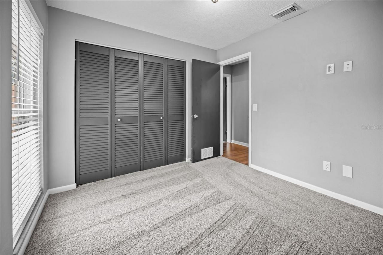 2015 Ronald Circle, Seffner, FL 33584 Photo