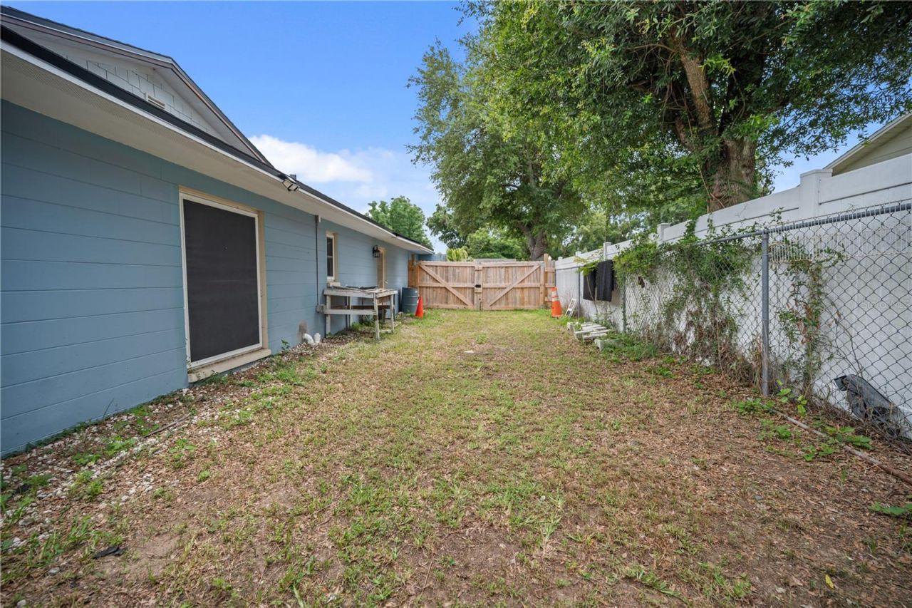 2015 Ronald Circle, Seffner, FL 33584 Photo