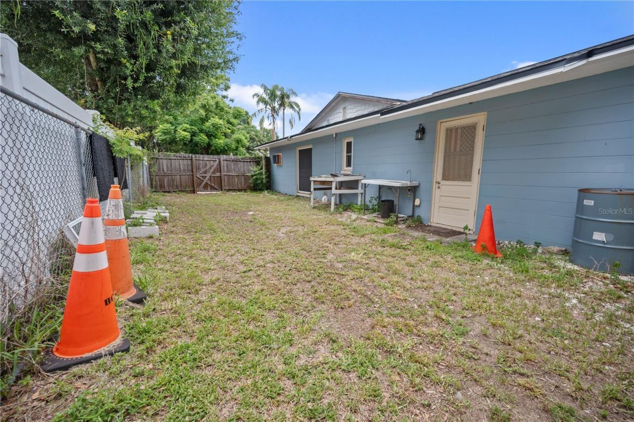 2015 Ronald Circle, Seffner, FL 33584 Photo