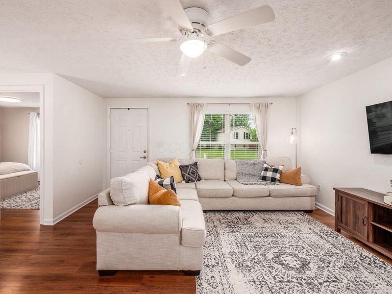 5369 Bramble Brook Drive, Columbus, OH 43228 Photo 10
