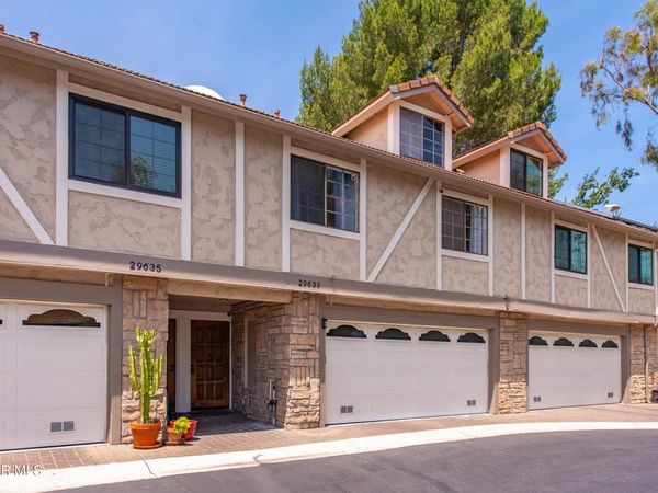 29633 Strawberry Hill Drive, Agoura Hills, CA 91301