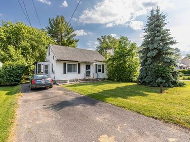 311 Garden City Drive , Syracuse, NY 13211
