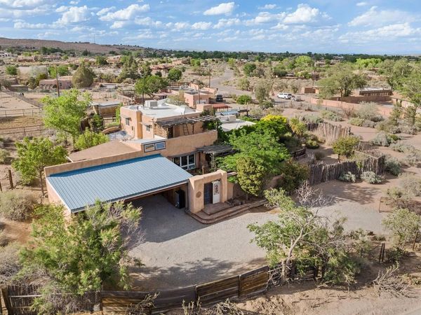 416 Camino Arco Iris, Corrales, NM 87048