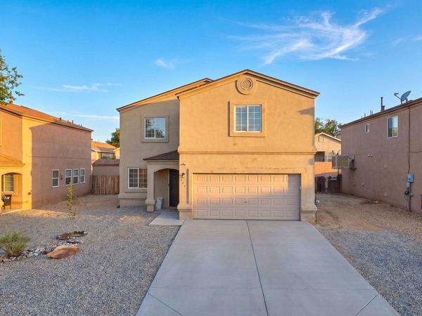 727 Avanti Street SW, Albuquerque, NM 87121