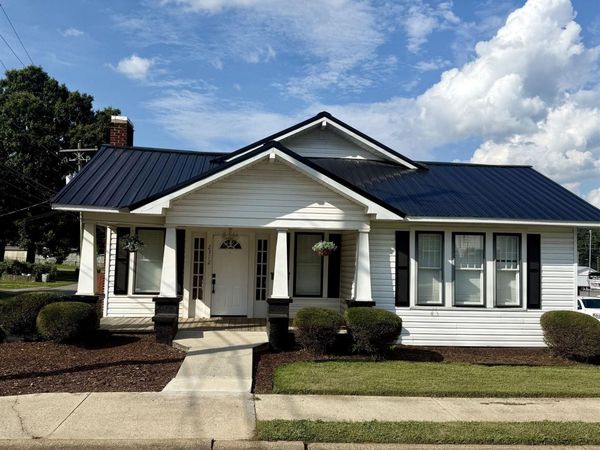 2312 Loveless Street, Guntersville, AL 35976