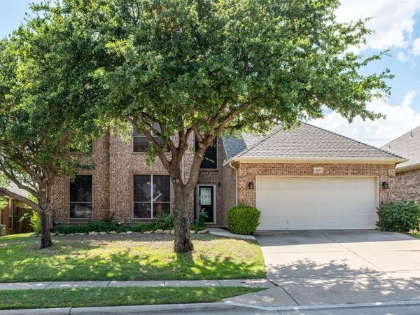 10137 Red Bluff Drive , Fort Worth, TX 76177