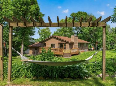 505 Zinnia Lane N, Plymouth, MN 55441