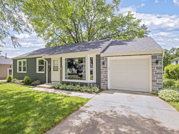 610 S 2nd Street , West Dundee, IL 60118