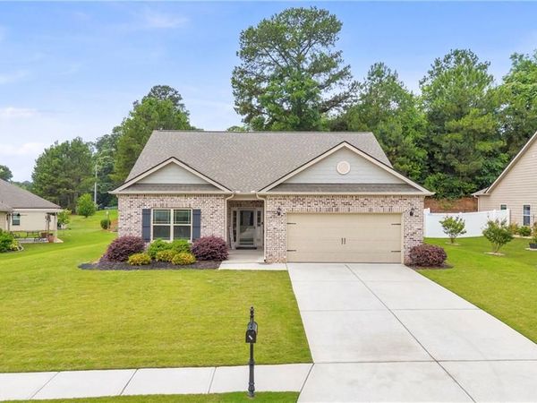 817 Hidden Hollow Circle , Commerce, GA 30529
