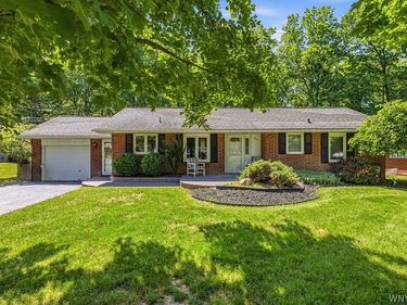 54 Faahs Drive , Orchard Park, NY 14127