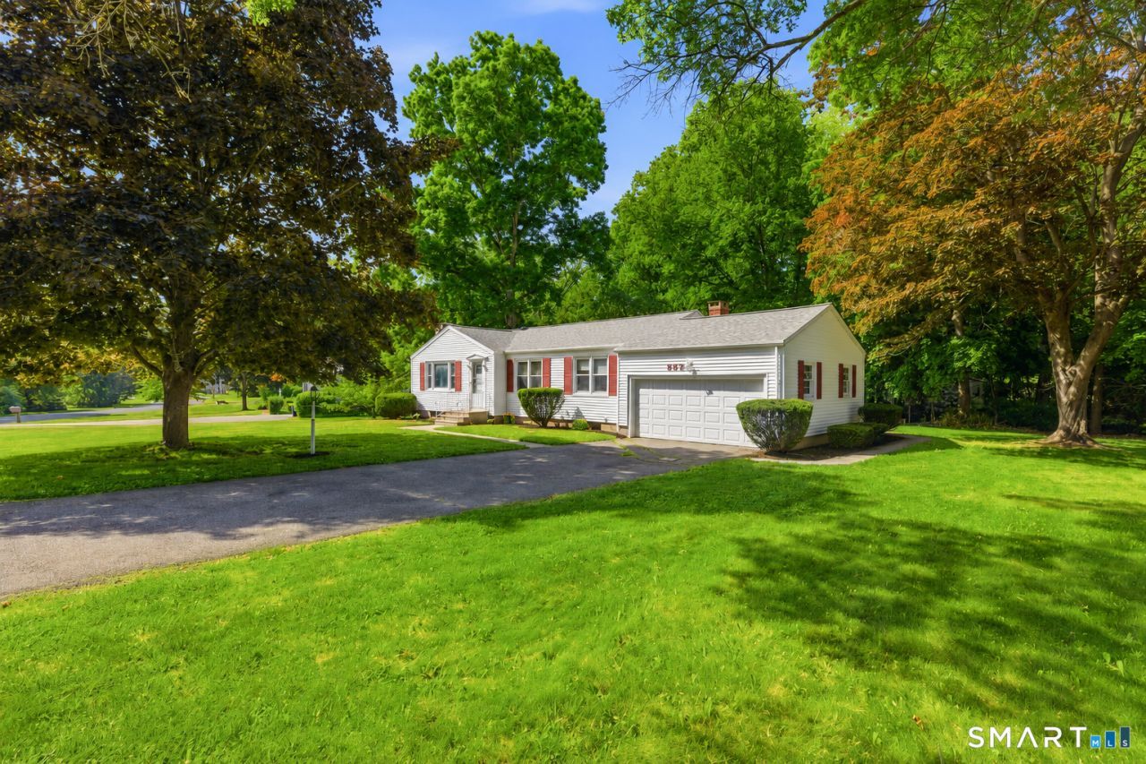 852 Brookside, Orange, CT 06477 Main Photo