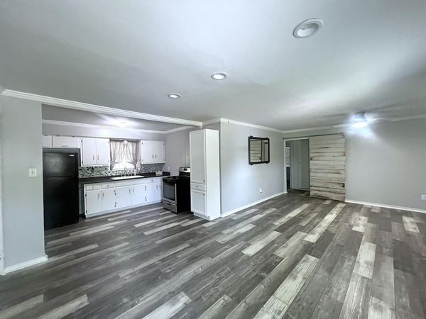 409 Oscar ST , Taylor, TX 76574
