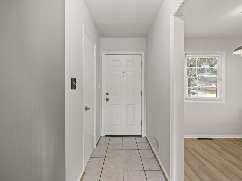 4454 Folkestone Court S, Columbus, OH 43220 Photo 10