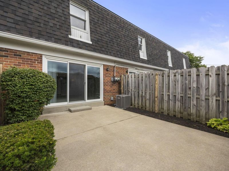 4454 Folkestone Court S, Columbus, OH 43220 Photo 37