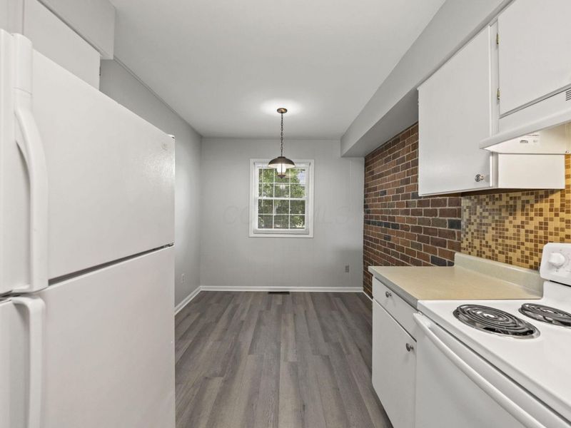 4454 Folkestone Court S, Columbus, OH 43220 Photo 6