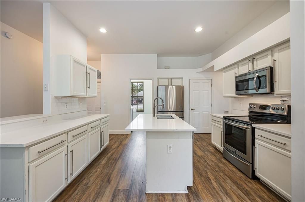 6477 Autumn Woods Blvd, Naples, FL 34109 Photo