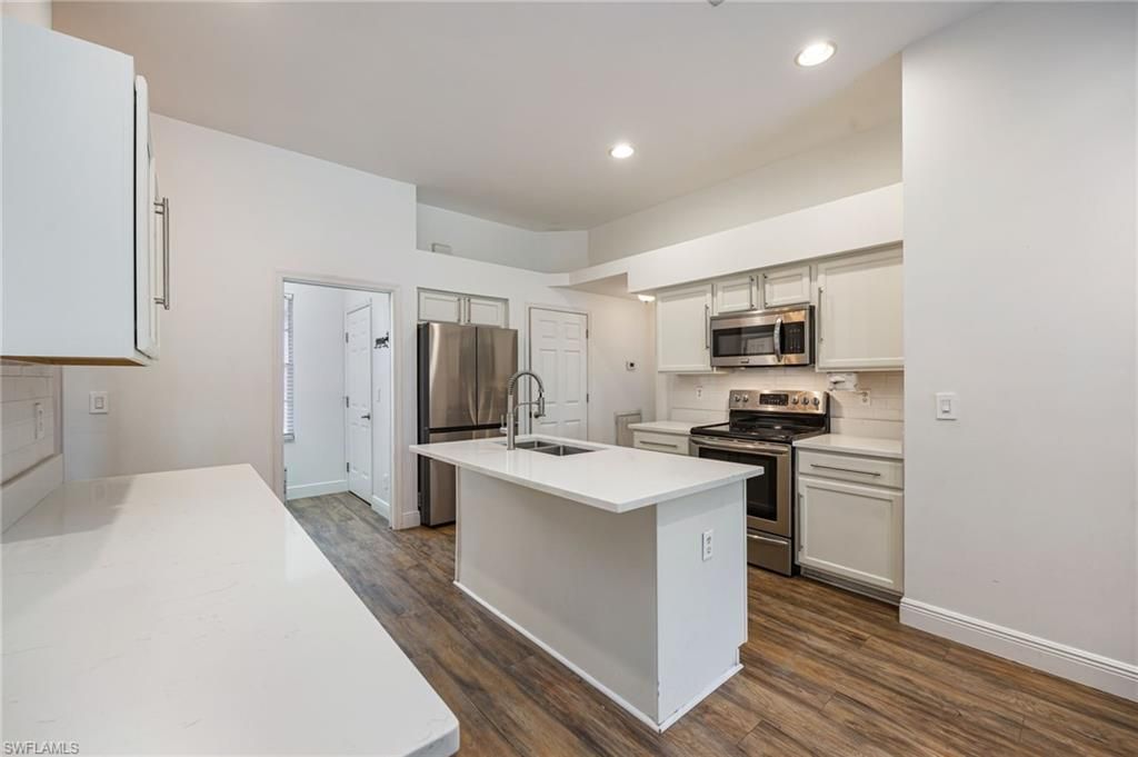 6477 Autumn Woods Blvd, Naples, FL 34109 Photo